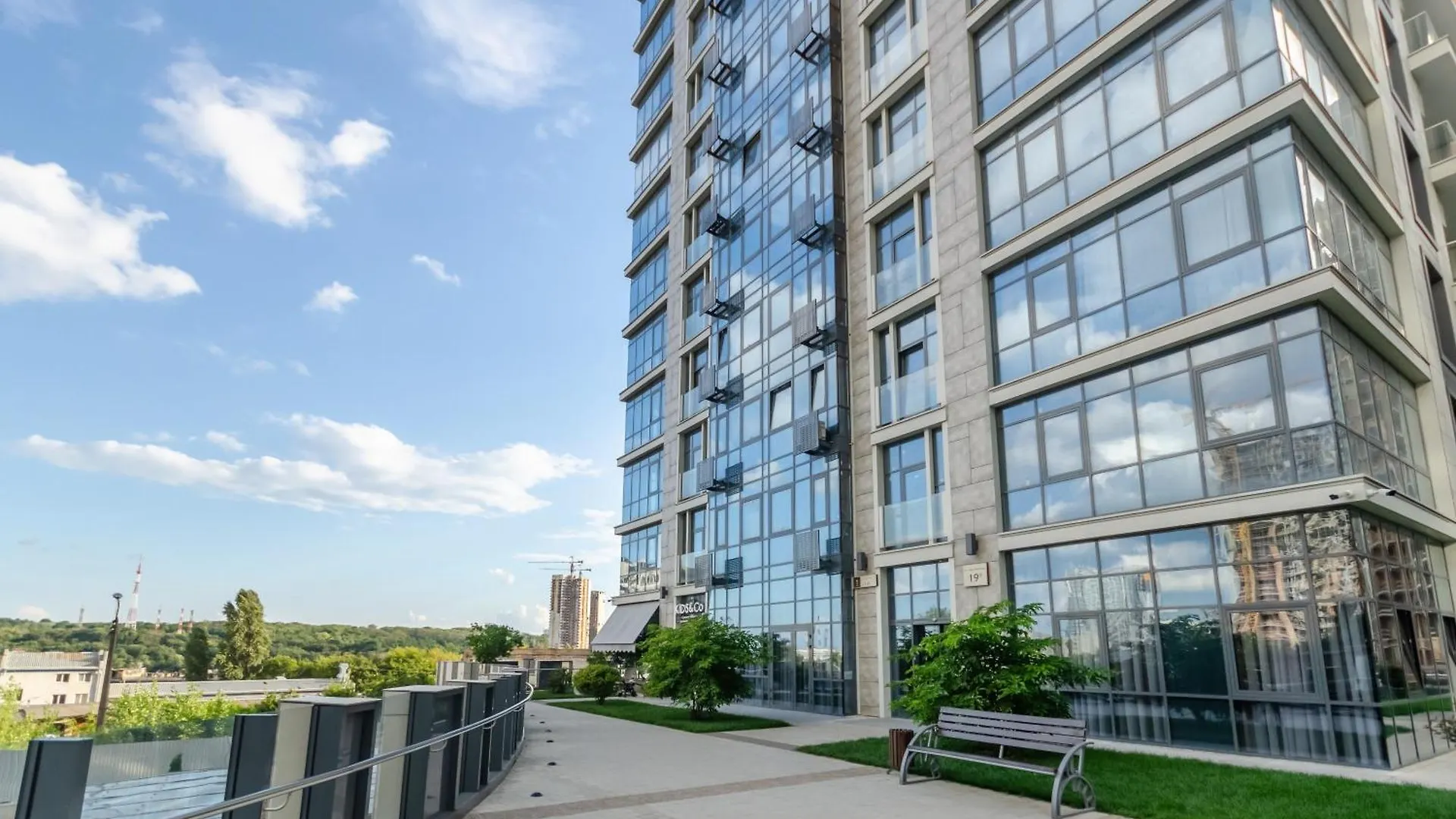 Petrovdom 2-5 New Apartment In Rc Novopecherski Lypky, 19B Andrii Verkhogliad Street Kiev